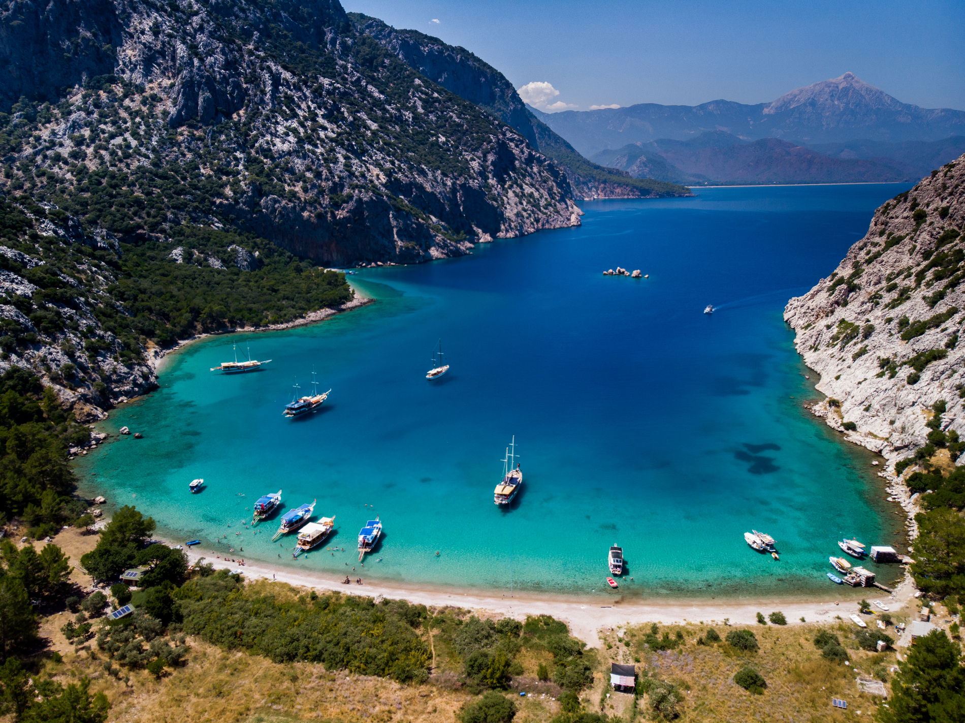 🌊 Secrets of Porto Dzheneviz Bay