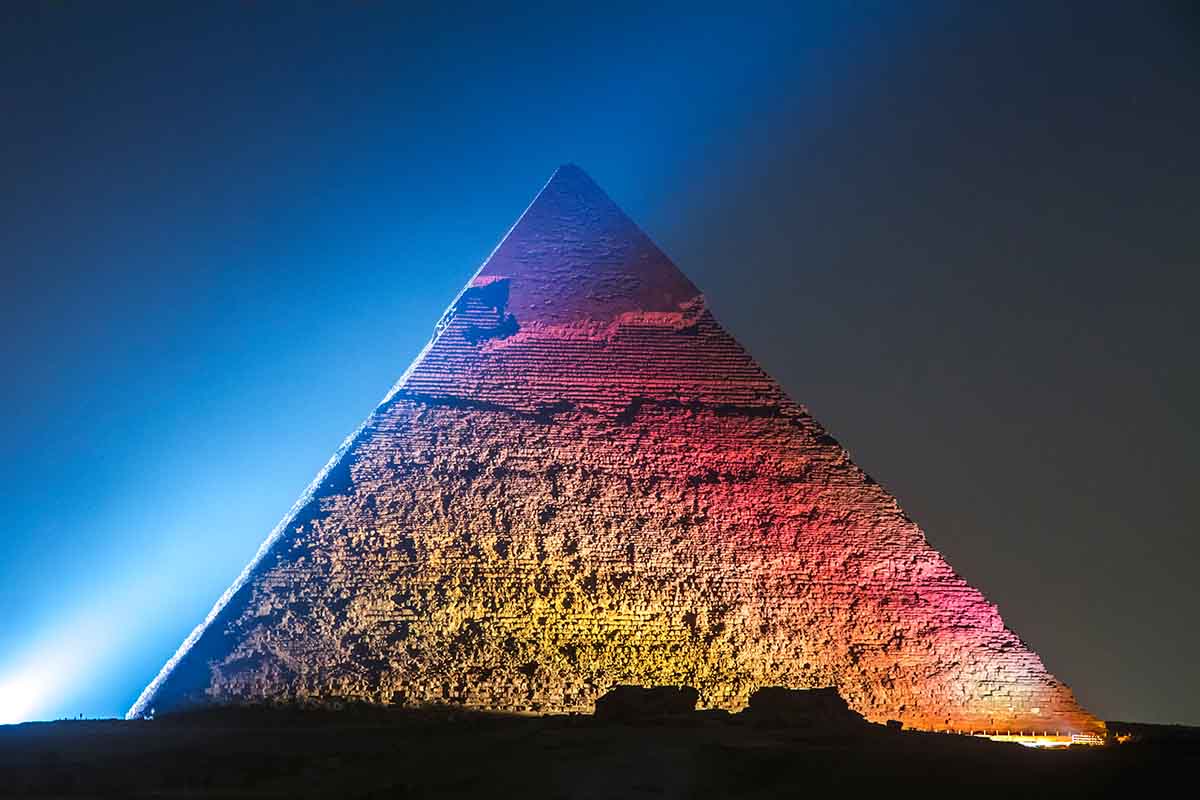 🌟 Night Show at the Giza Pyramids: A Spectacular of Light and Pharaonic Legends - image 4