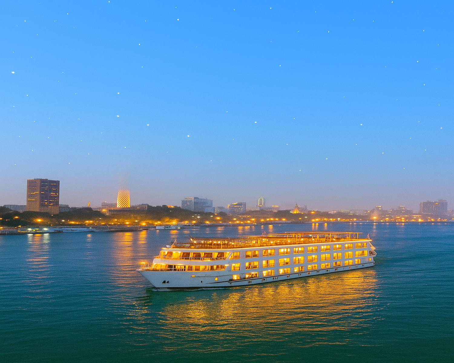 ⛴️ Evening Nile Cruise with Dinner and Show