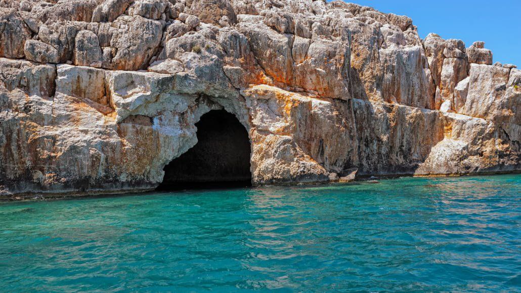 🌊 Secrets of Porto Dzheneviz Bay - image 6
