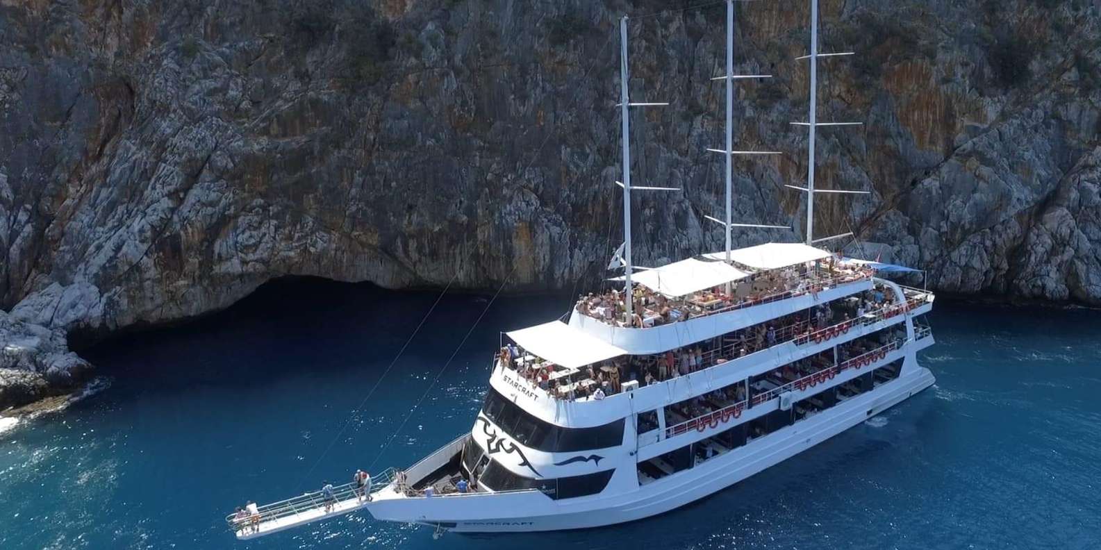Прогулка по морю на яхте Старкрафт из Сиде